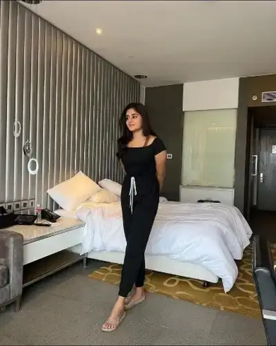Pailles Call Girl Service